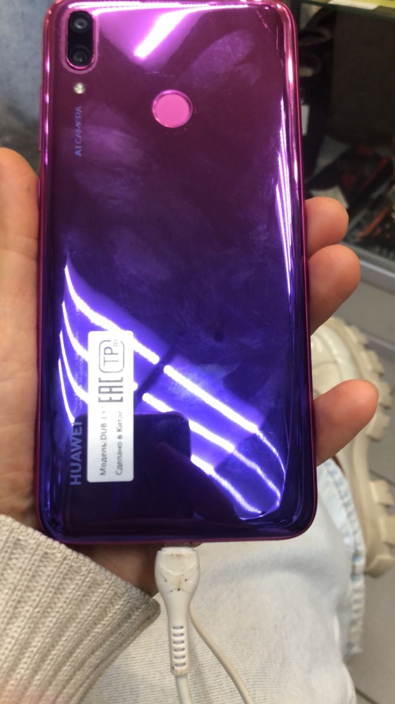 Смартфон Huawei Y7