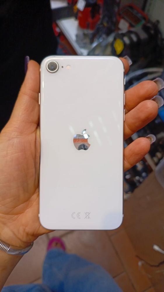 Смартфон iPhone SE 2022 64 гб