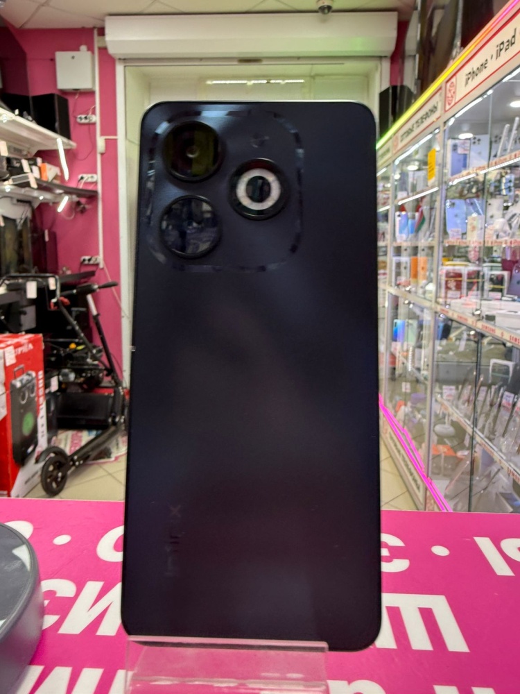 Мобильный телефон Infinix Smart 8 4/128