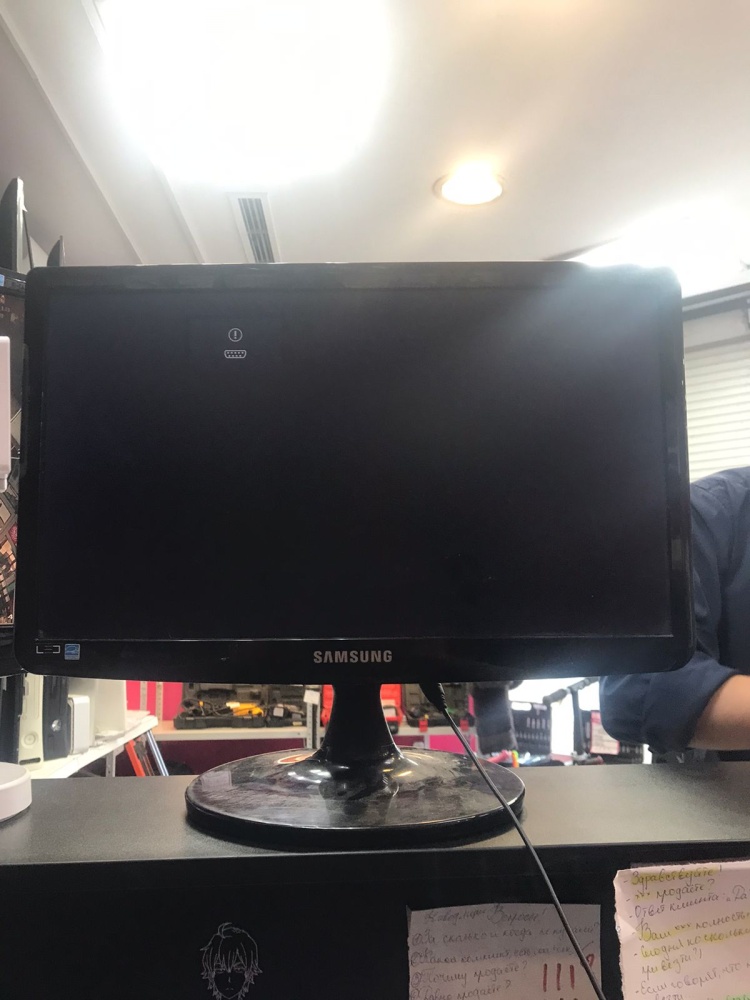 Монитор SAMSUNG SA100