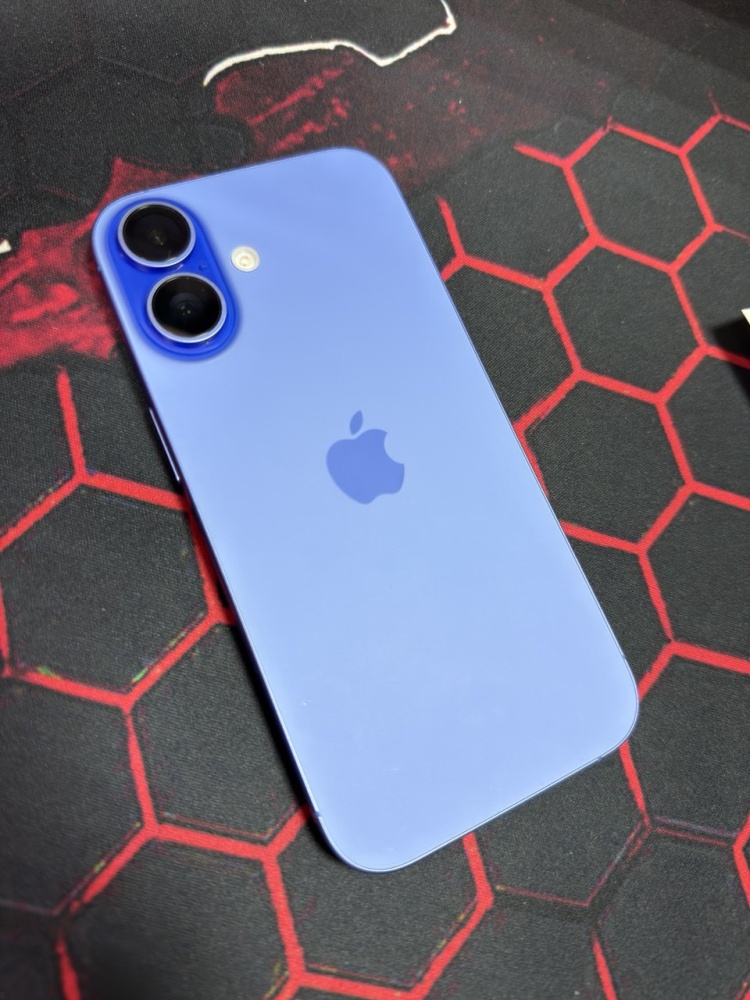 Смартфон iPhone 16 256ГБ