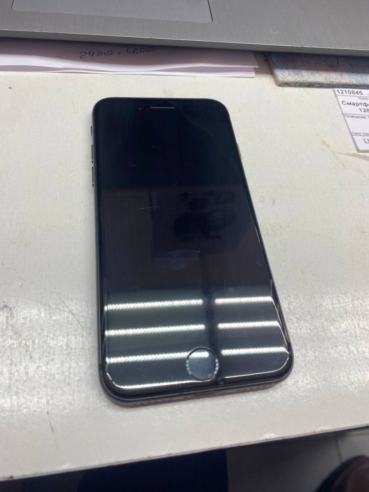 Смартфон iPhone 8 64 Gb
