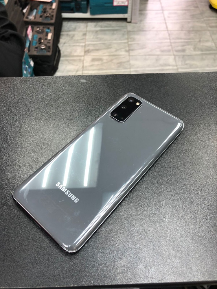 Смартфон Samsung S20 8/128