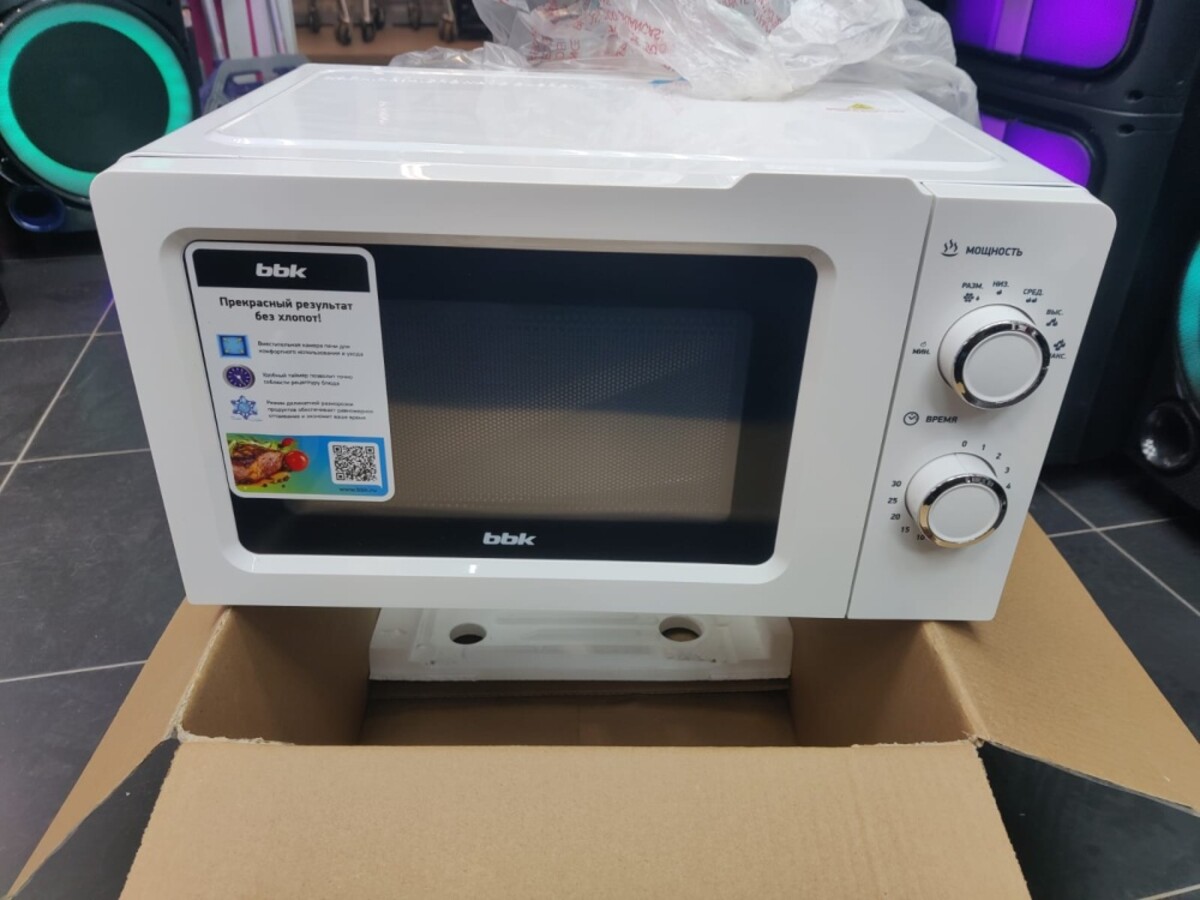 Микроволновая печь BBK 17MWS-788m