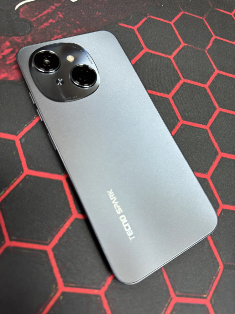 Смартфон Tecno Spark GO 1 64гб